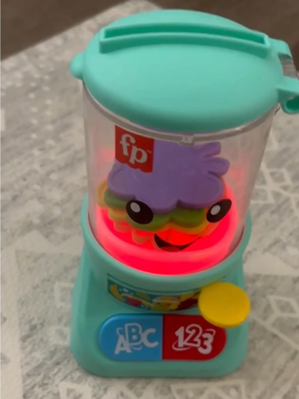 Fisher-Price Baby & Toddler Pretend Smoothie Maker Blender Toy